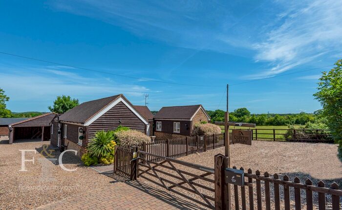 4 Bedroom Detached Bungalow To Rent In Middle Street, Nazeing, Essex, EN9