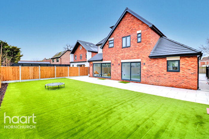 4 Bedroom Detached House For Sale In A Garland Way, Essex, RM11