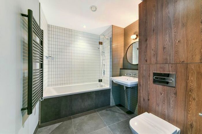 3 Bedroom Flat To Rent In Tillermans Court, Grenan Square, Greenford, UB6