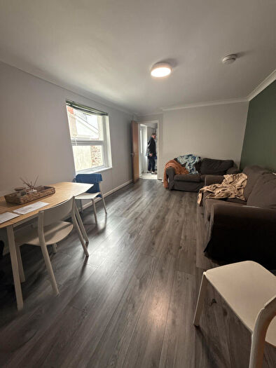 5 Bedroom Terraced House To Rent In Tullock Street, Cardiff, CF24