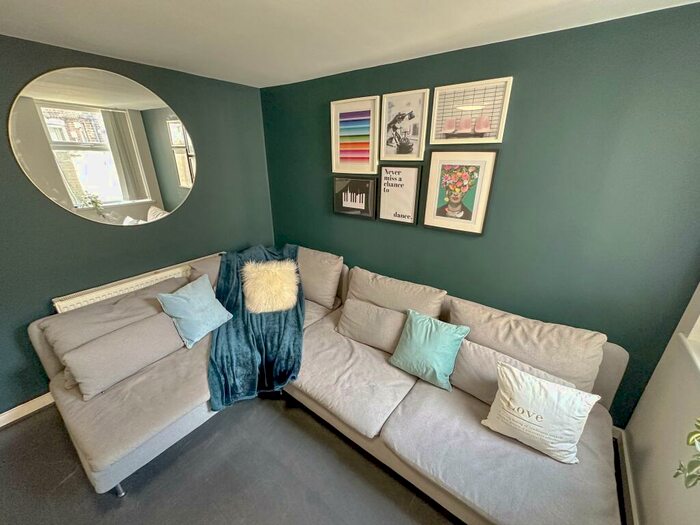 6 Bedroom Terraced House To Rent In Empress Road, L7