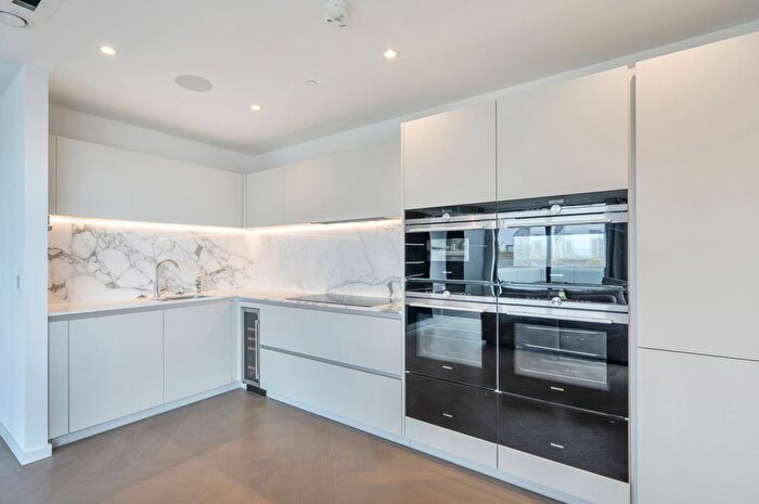 3 Bedroom Penthouse For Sale In Snowsfields, London, SE1