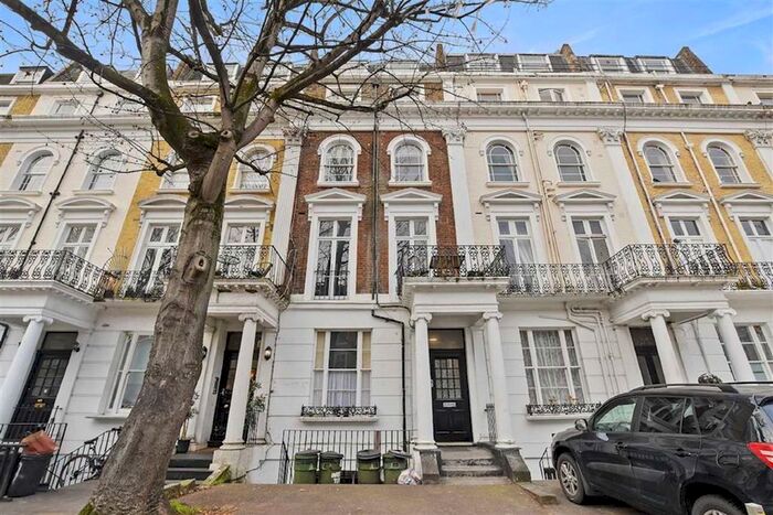 2 Bedroom Flat To Rent In Inverness Terrace, Bayswater W2