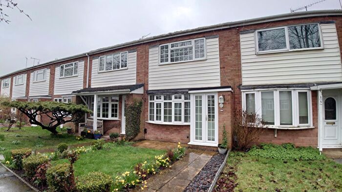 2 Bedroom Property To Rent In Lynton Close, Warwick, CV34