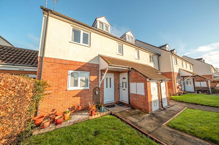 2 Bedroom Flat For Sale In Francis Court, Thorpe Willoughby, Selby, YO8