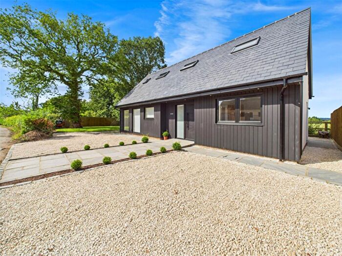 3 Bedroom Detached House For Sale In Old London Road, Milton Common, Thame, Oxfordshire, OX9