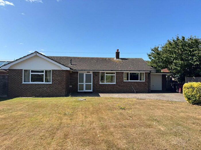 3 Bedroom Bungalow To Rent In The Bridgeway, Selsey, PO20
