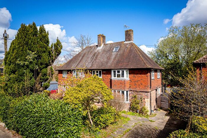 3 Bedroom Semi Detached House For Sale In Newlands Road, Crawley, RH11