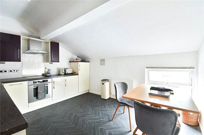 1 Bedroom Apartment To Rent In Orchard Street, West Didsbury, Manchester, M20