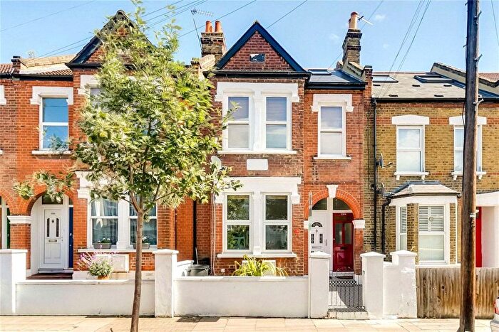 2 Bedroom Maisonette For Sale In Trevelyan Road, Tooting, SW17