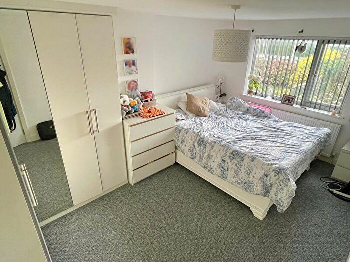 3 Bedroom Semi-Detached House For Sale In Wideacre Drive, Great Barr, Birmingham, B44