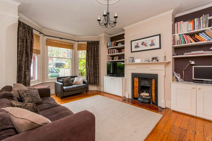 3 Bedroom Terraced House To Rent In Dewsbury Road, Dollis Hill, London, NW10