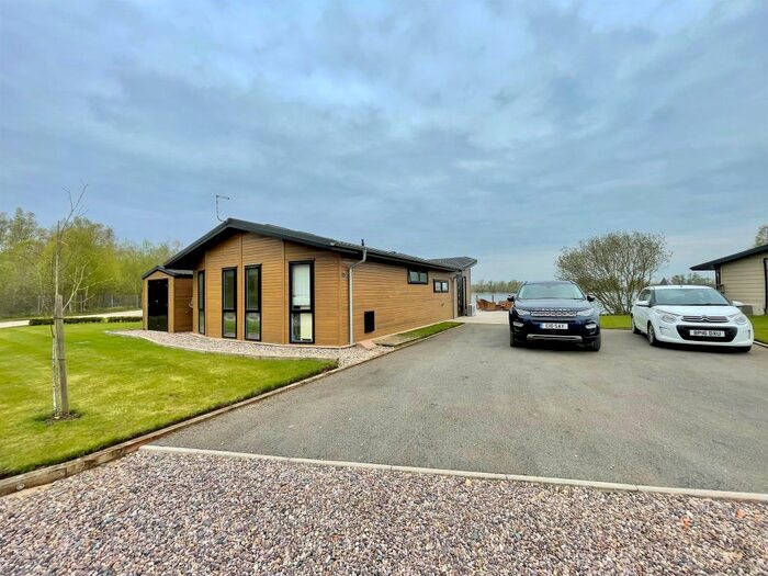 2 Bedroom Lodge For Sale In Langtoft Lakes, Langtoft, Peterborough, PE6