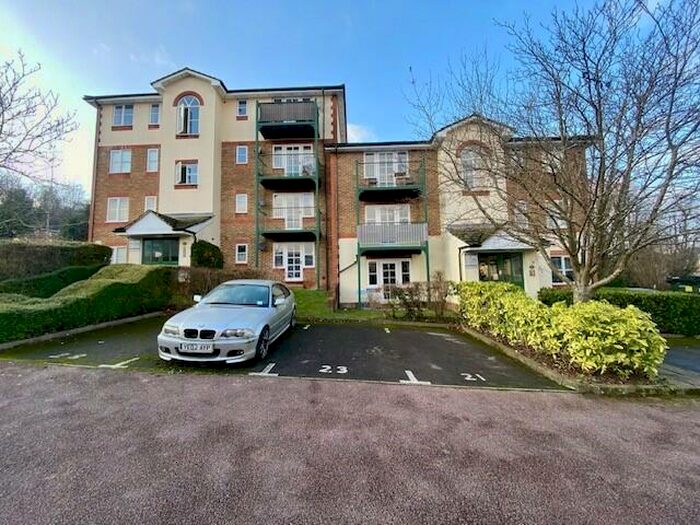 1 Bedroom Apartment To Rent In Queen Alexandra Road, High Wycombe, HP11