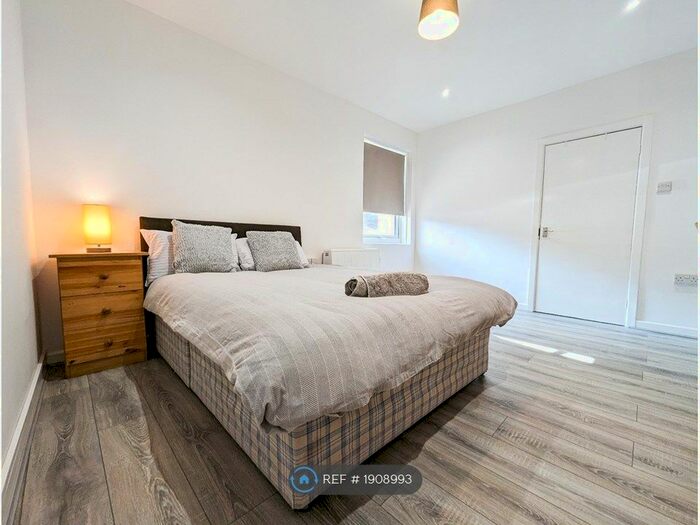 1 Bedroom Flat To Rent In Catherine Booth House, Portsmouth, PO1