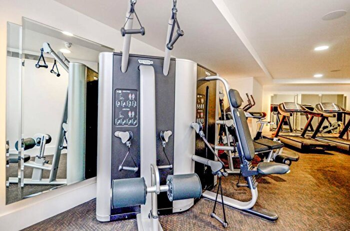 2 Bedroom Flat To Rent In Eagle Point, Old Street, London, EC1V