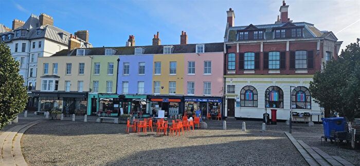 3 Bedroom Flat To Rent In The Parade, Margate, CT9