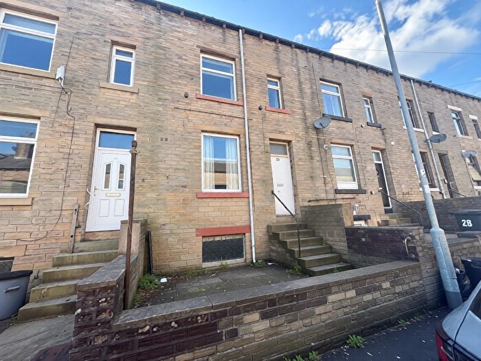 4 Bedroom Terraced House For Sale In Park Place, Halifax, HX1