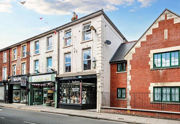 2 Bedroom Flat For Sale In Flat, Fisherton Street, Salisbury, Wiltshire, SP2