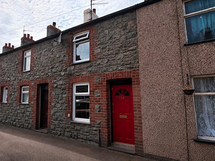2 Bedroom Terraced House For Sale In Tan Y Graig, Bangor, Gwynedd, LL57