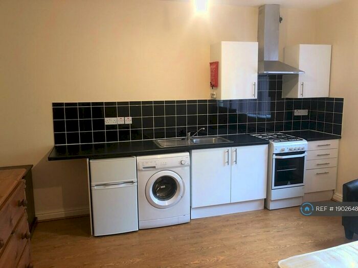 Studio To Rent In Pershore Road, Birmingham, B5