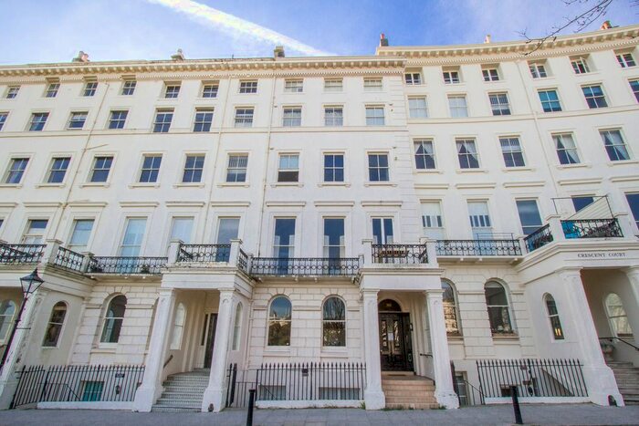 1 Bedroom Flat To Rent In Adelaide Crescent, Hove, BN3