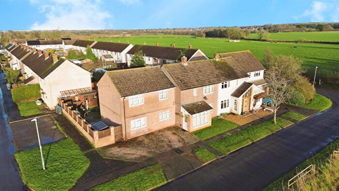 5 Bedroom Semi Detached House For Sale In The Ryelands, Lawford Heath, Rugby, CV23