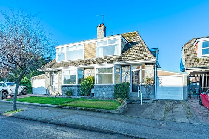 3 Bedroom Semi Detached House For Sale In Beechhill Gardens, Aberdeen, AB15