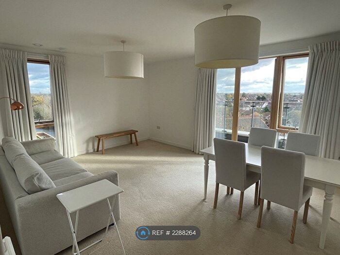 2 Bedroom Flat To Rent In Southall, London, UB2