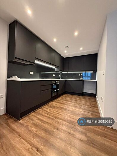 1 Bedroom Flat To Rent In Magpie Hall Road, Chatham, ME4