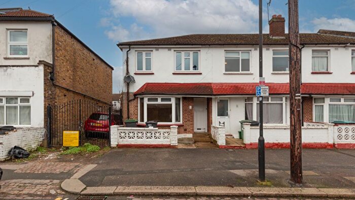 3 Bedroom End Terrace House For Sale In Church Road, London, N17
