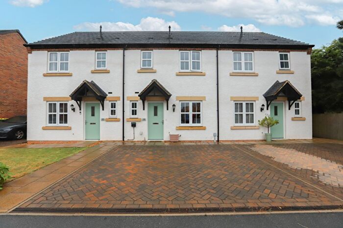 3 Bedroom Terraced House For Sale In Aspen Drive, Preston, PR4