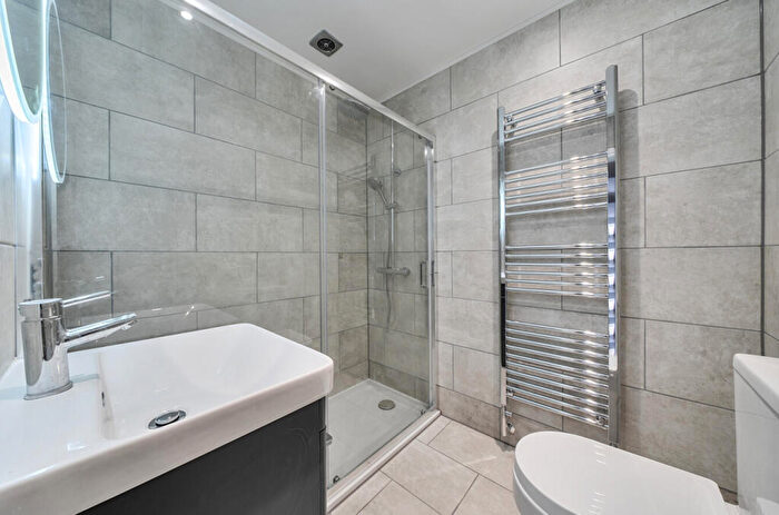 1 Bedroom Maisonette For Sale In Pickford Lane, Bexleyheath, Kent, DA7