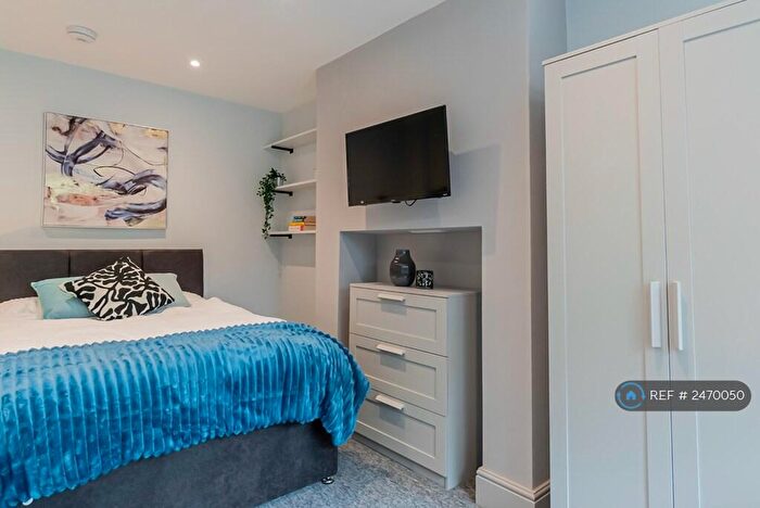 Studio To Rent In London Road, Reading, RG1