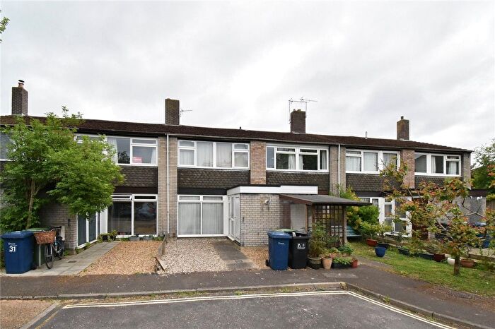 3 Bedroom Terraced House To Rent In Mulberry Close, Cambridge, CB4