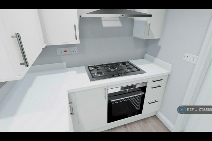 2 Bedroom Flat To Rent In First Floor, Thornton Heath, CR7