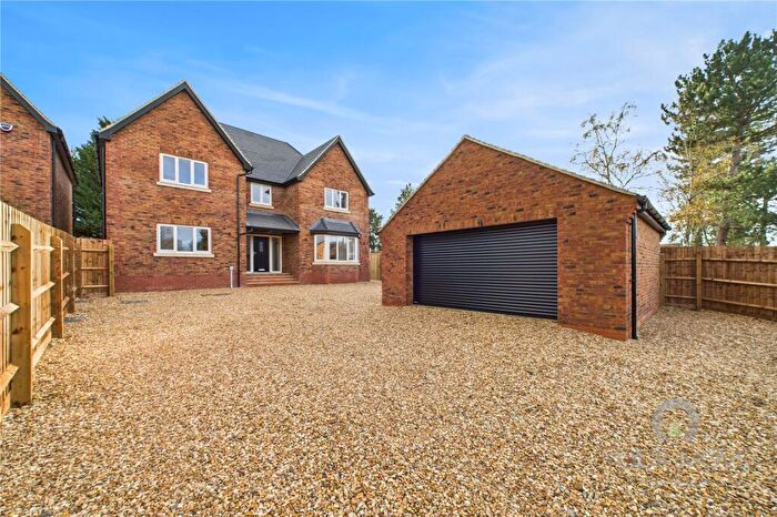 5 Bedroom Detached House For Sale In Brooks Road, Raunds, Wellingborough, Northamptonshire, NN9