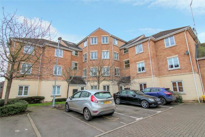 2 Bedroom Apartment To Rent In Swan Close, Swindon, SN3