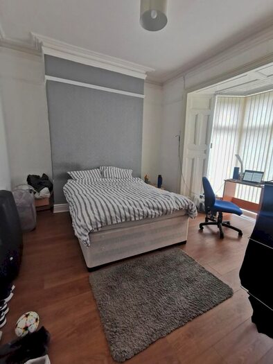 5 Bedroom Property To Rent In King Edwards Road, Brynmill, Swansea, SA1