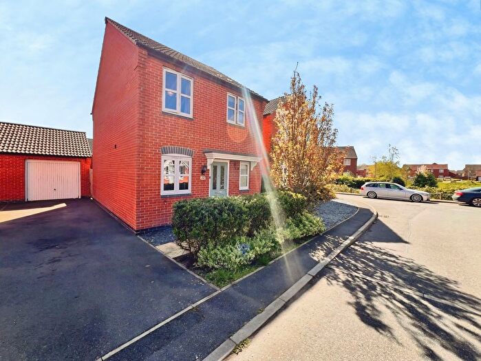3 Bedroom Detached House For Sale In Cascade Close, Burton-On-Trent, Staffordshire, DE14
