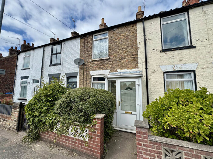 2 Bedroom Terraced House For Sale In Grovehill Road, Beverley, HU17