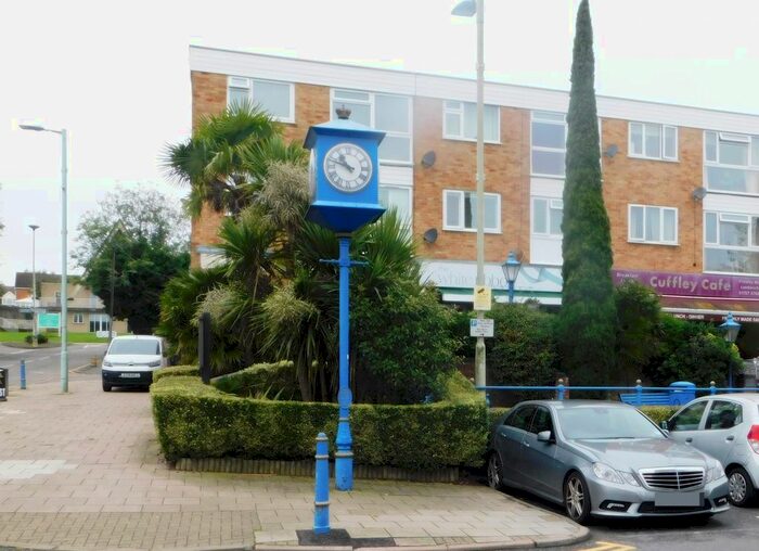 2 Bedroom Flat To Rent In Station Road, Cuffley, Potters Bar, EN6