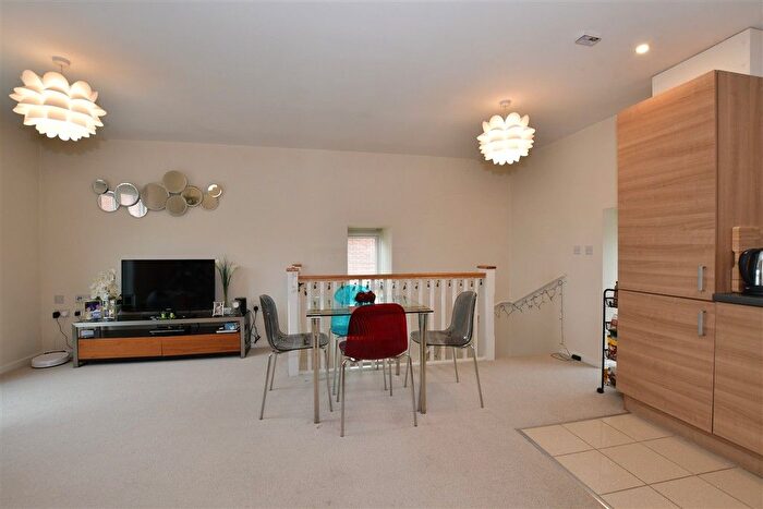 2 Bedroom Property For Sale In Wells Court, Northfleet, Gravesend, Kent, DA11