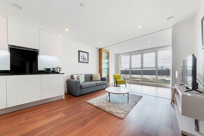 2 Bedroom Flat To Rent In Gateway Tower, Western Gateway, Royal Victoria, London, E16