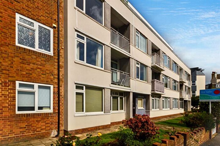 2 Bedroom Flat To Rent In Seaside Road, Eastbourne, BN21