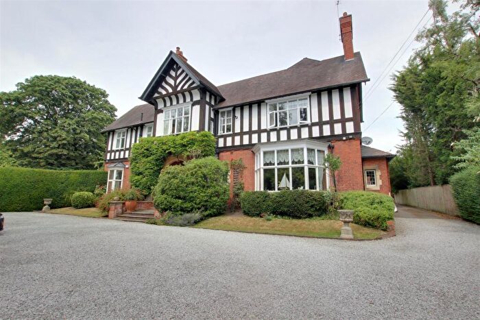 2 Bedroom Flat For Sale In Davenport Avenue, Hessle, HU13
