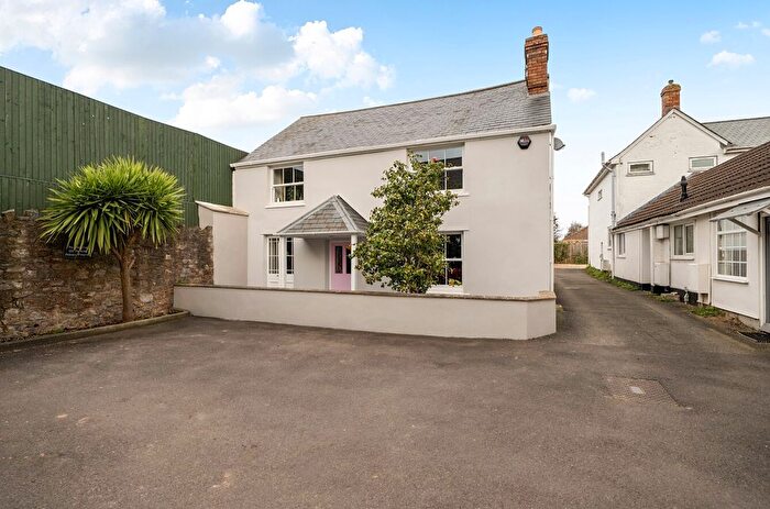 5 Bedroom Detached House For Sale In Galmington Road, Taunton, Somerset, TA1