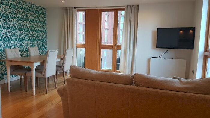 2 Bedroom Apartment To Rent In Watermans Place Wharf Approach Leeds, LS1