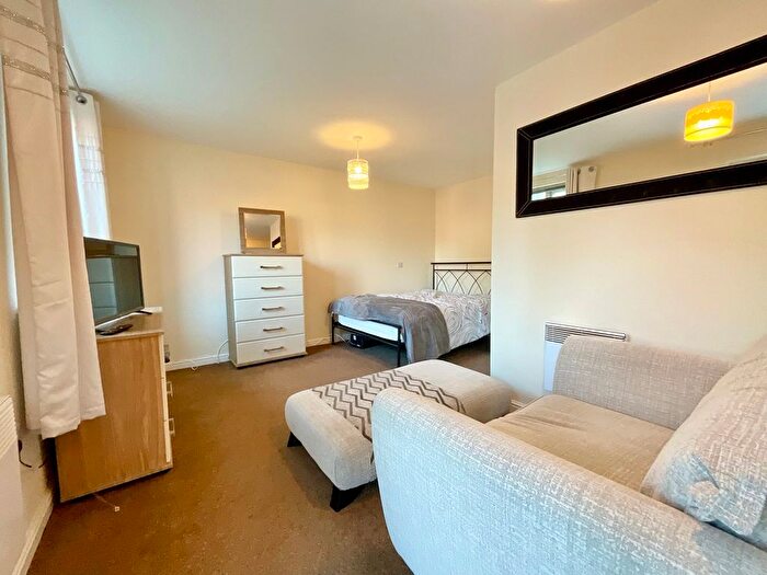 1 Bedroom Flat For Sale In Jamaica Circle, Coedkernew, Newport, NP10