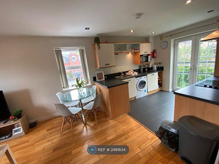 2 Bedroom Flat To Rent In The Junxion, Leeds, LS5